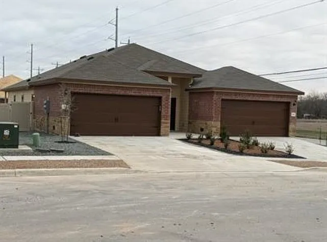 Stanley Way 1103 — Photo 2