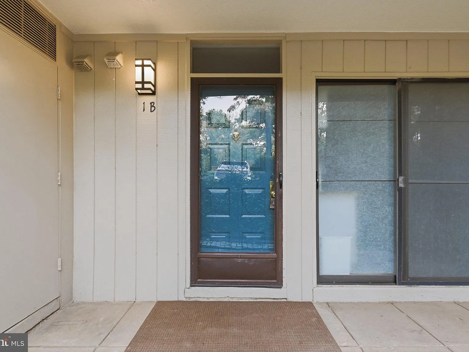 Lakeview — Photo 2