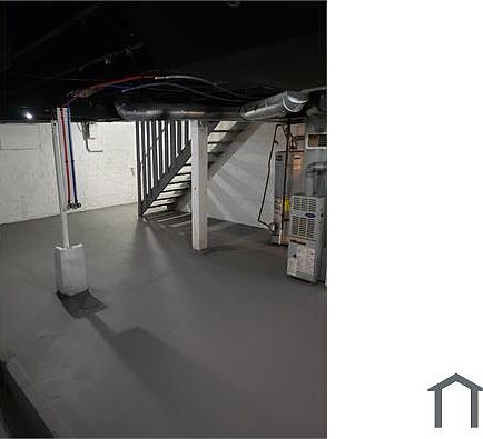 2nd image of 1695 Mahoning Ave