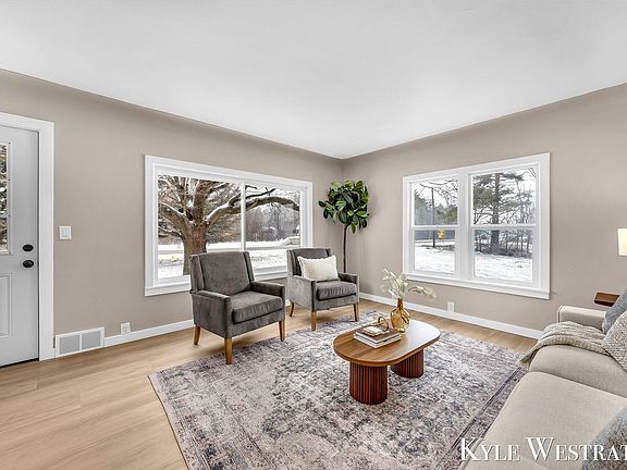 4th image of 2282 Wilson Ave NW