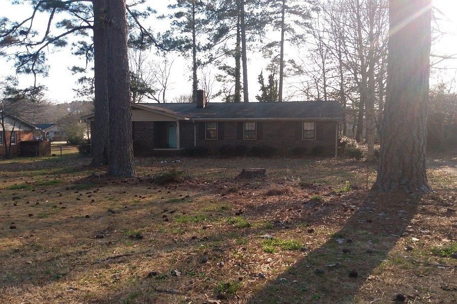 1st image of 208 Evergreen Dr