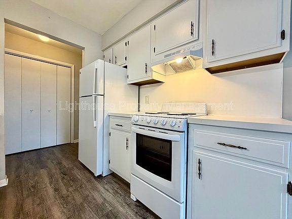 3rd image of 1326 Leonard St NW APT 12
