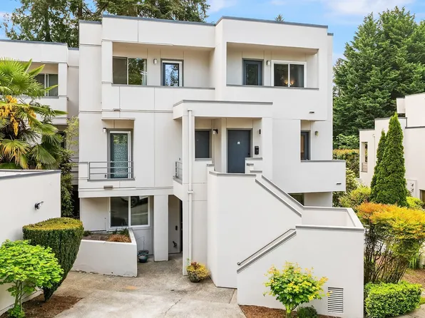 17001 Inglewood Road NE #M211, Kenmore, WA 98028