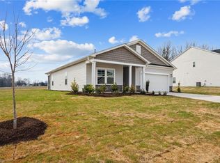 126 Piebald Dr, King, NC 27021