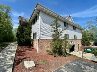 6400 W Layton Ave #6424, Milwaukee, WI 53220