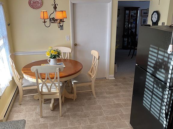 4th image of 1079 Argyll Circle #C