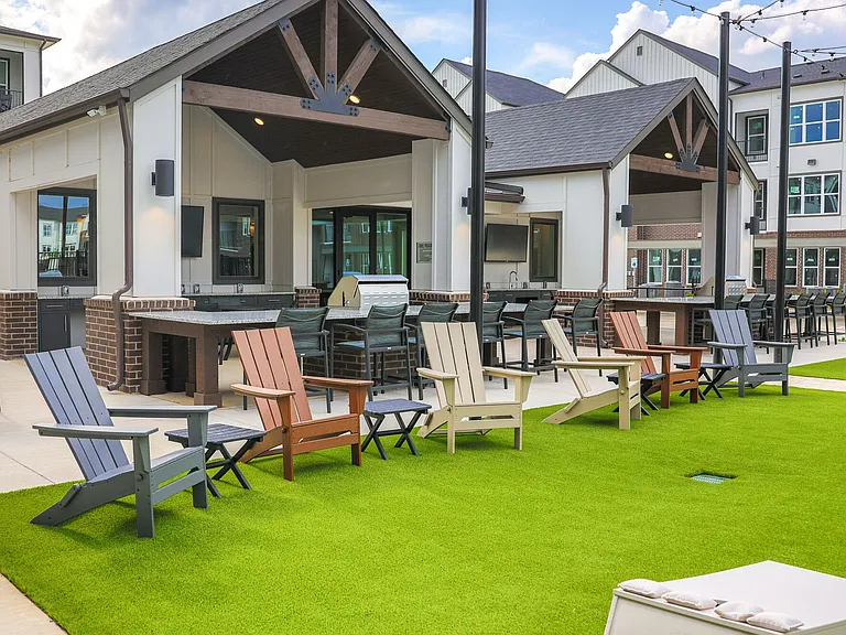 Resident Outdoor Lounge