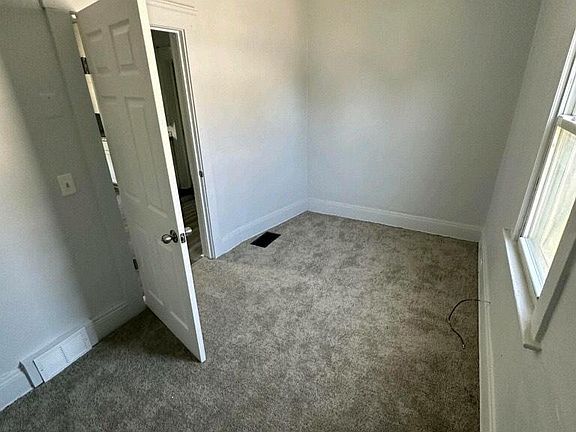 4th image of 3464 W 52nd St APT 3