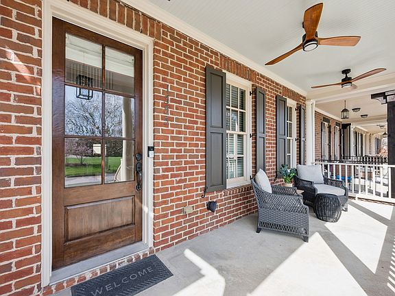 3rd image of 1355 Eliot Rd