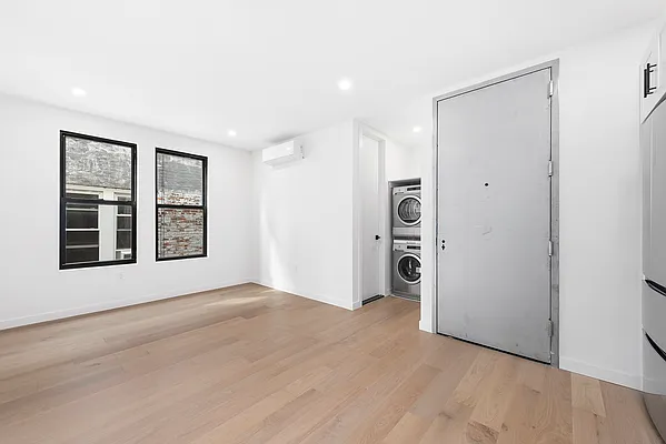 Rented by Fountain Realty Group | media 9