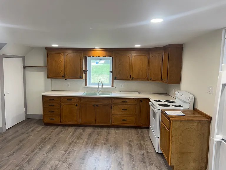 242 Summitville Rd — Photo 2
