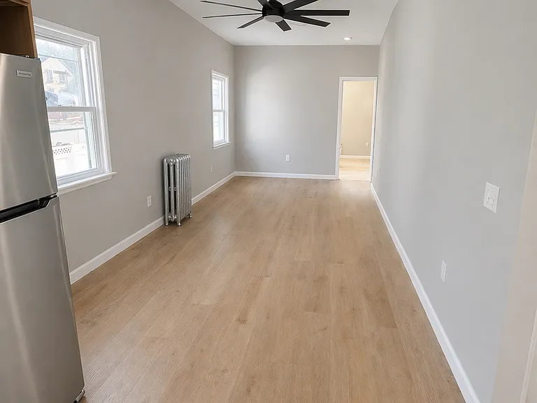 187 Chestnut St #2R — Photo 7
