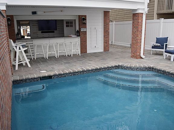 3rd image of 5705 Pleasure Ave #Sea