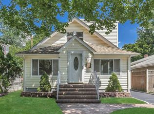 519 Portland Ave, Baldwin, NY 11510