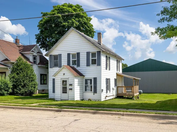 213 W Caledonia St, Caledonia, MN 55921