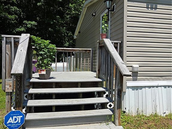 2nd image of 281 Tuscan Rd