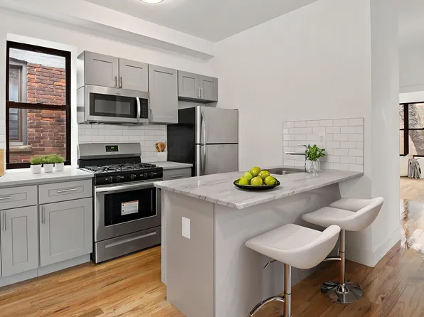 1845 Andrews Avenue South image 2 of 20