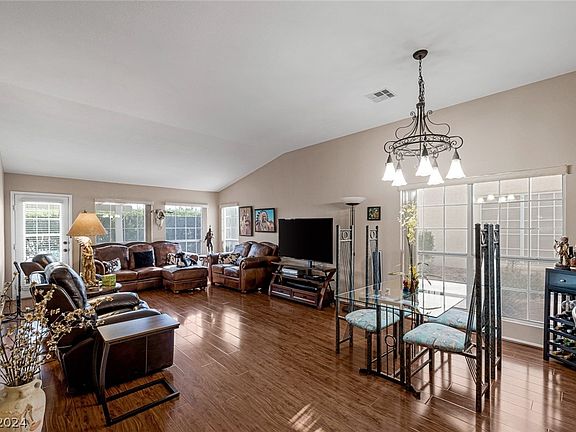 5th image of 4805 Cedar Lawn Way