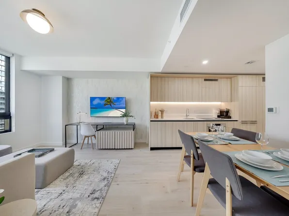 225 N Miami Ave, Miami, FL