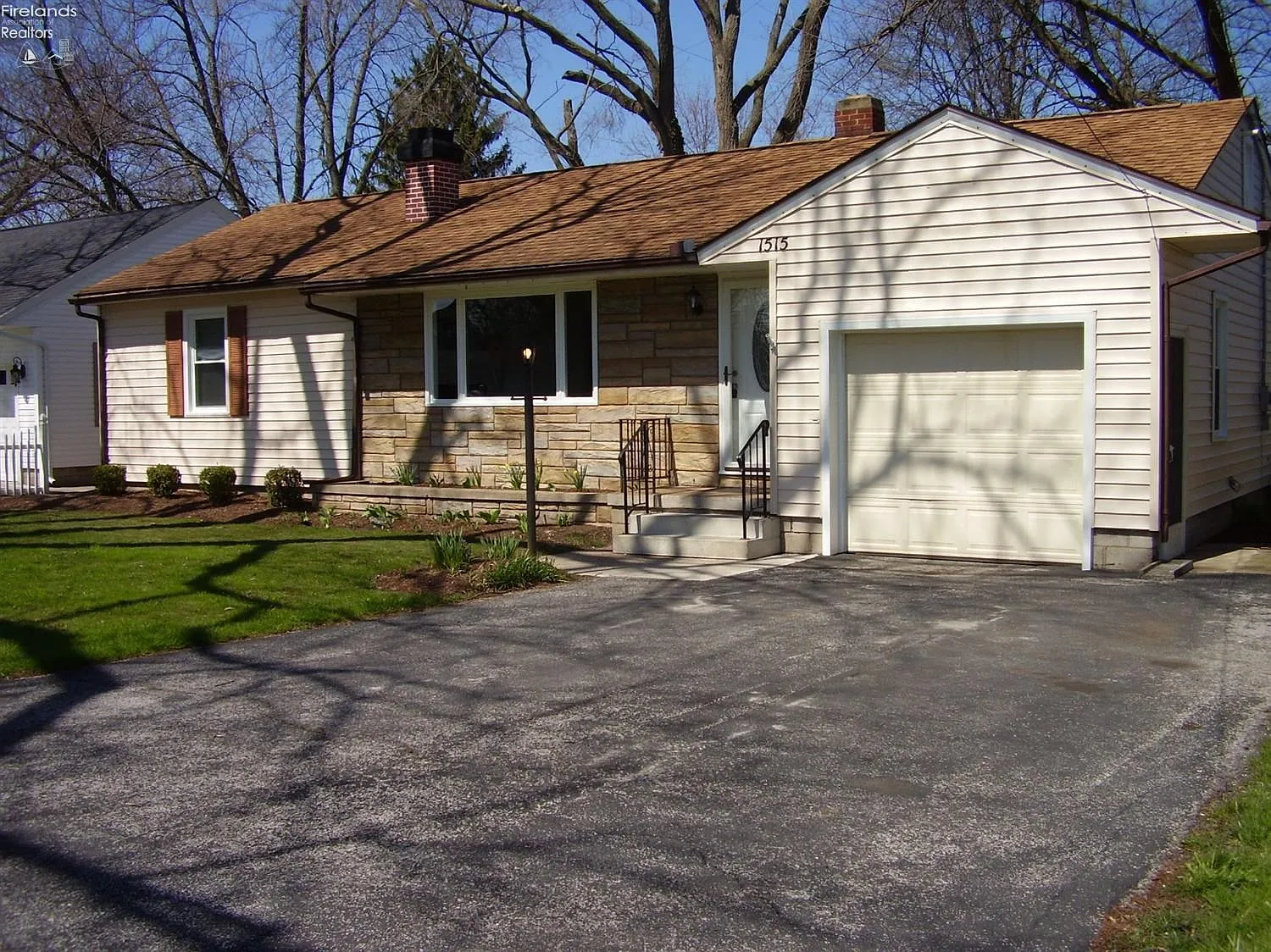 1515 W Perkins Ave photo 1