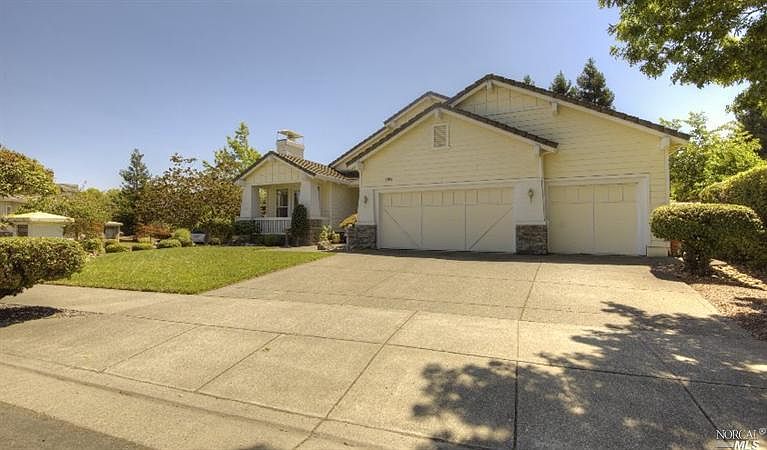 1st image of 1914 Castle Dr