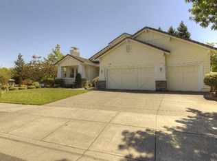1914 Castle Dr, Petaluma, CA 94954