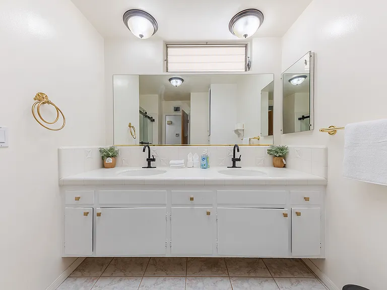 518 E La Sierra Dr — Photo 49