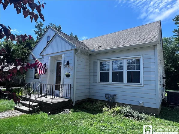 1019 Central Ave, Dunkirk, NY 14048