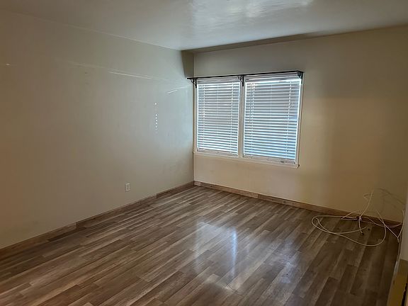4th image of 4259 1/2 N Bellflower Blvd #A