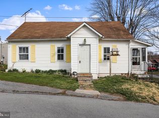 2 Clay St, Hancock, MD 21750