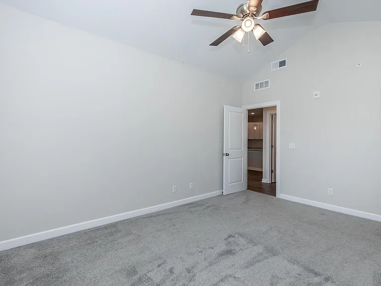 Stonehaven Overland Park — Photo 25