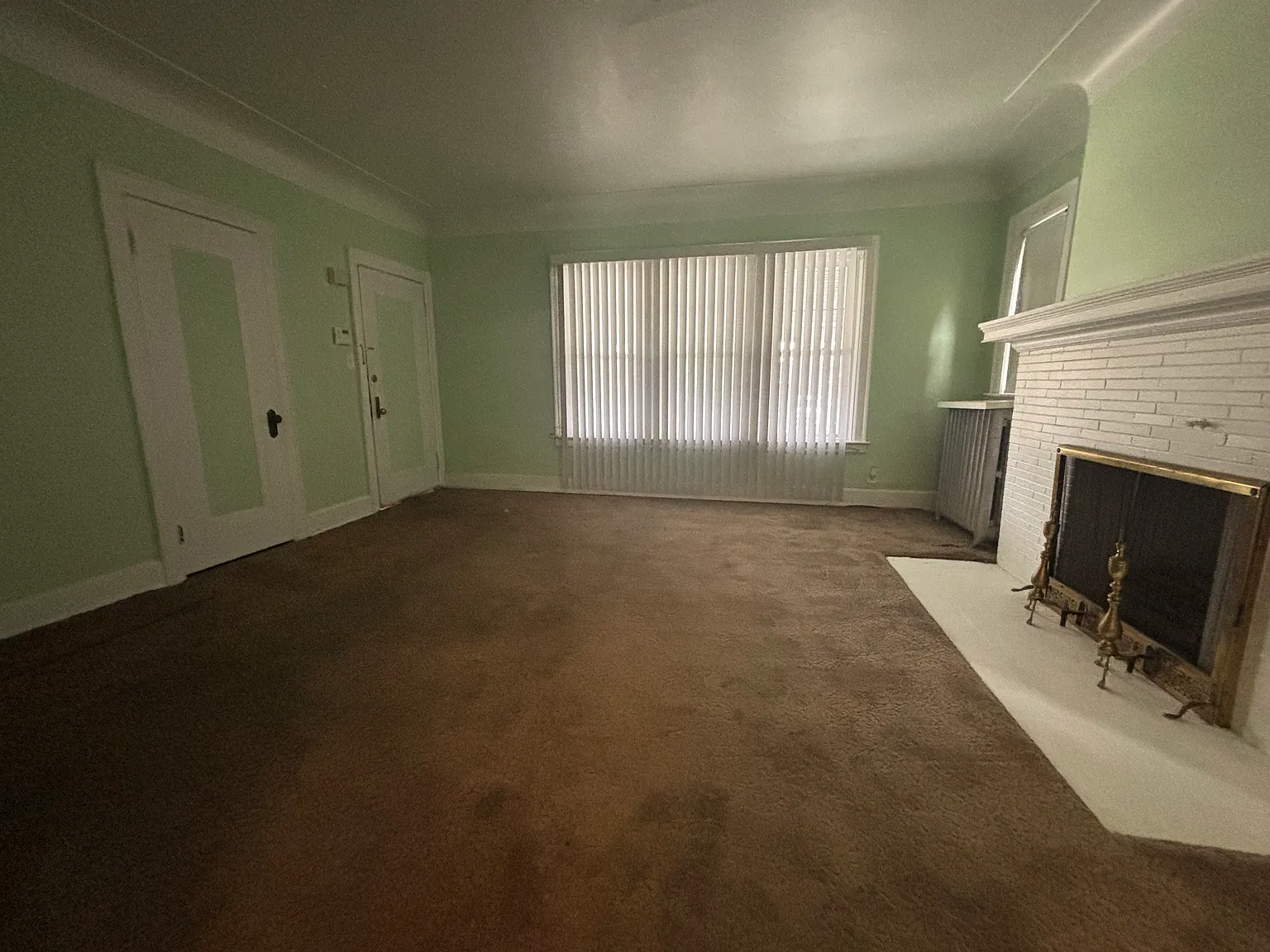 3 bed, 2700 sqft, $1,100 — Photo 2