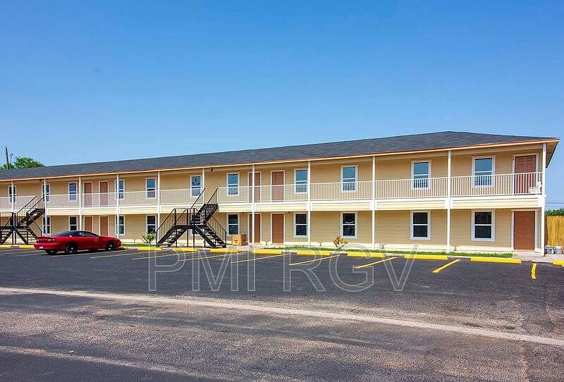 1st image of 311 E Crockett Ave