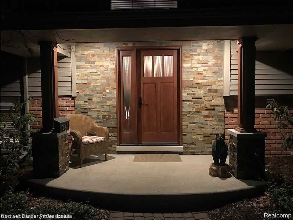 1st image of 464 Welch Rd