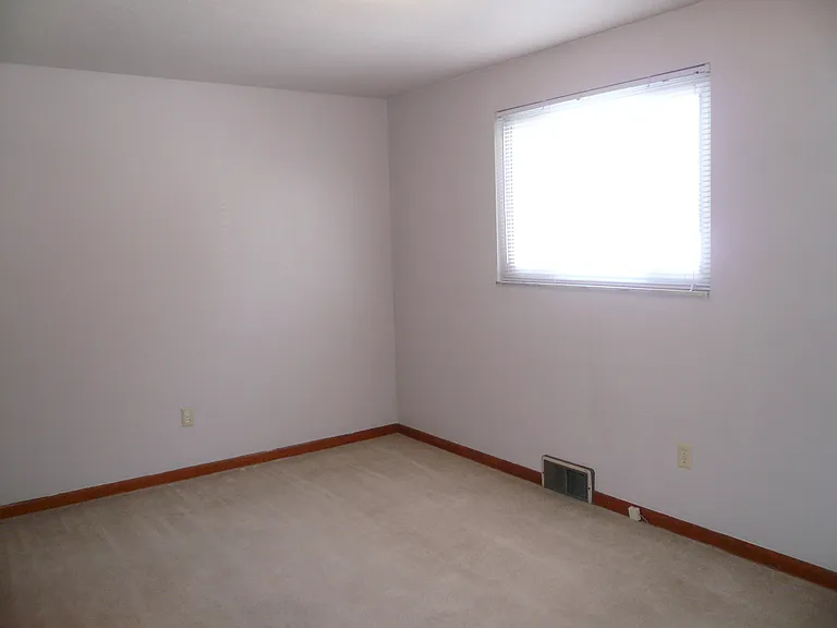 7812 Oak St #2 — Photo 5