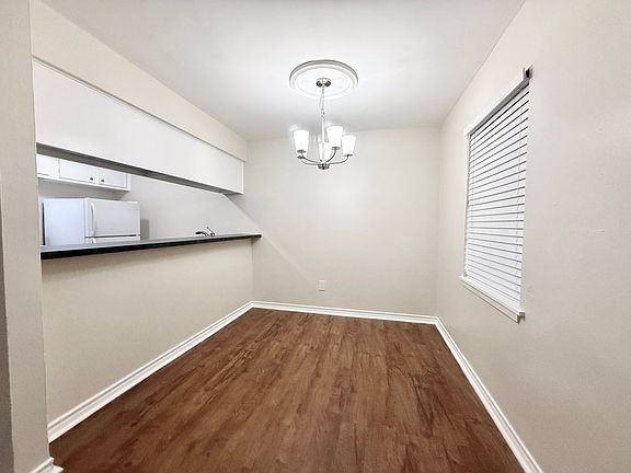 4th image of 321 E Cedar St #Ced2107