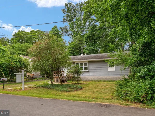410 Walnut Dr, Annapolis, MD 21403