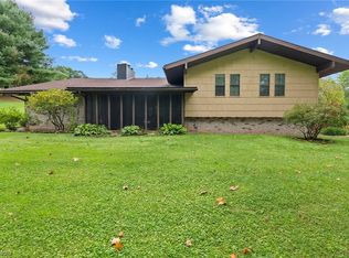 10250 Veto Rd, Belpre, OH 45714