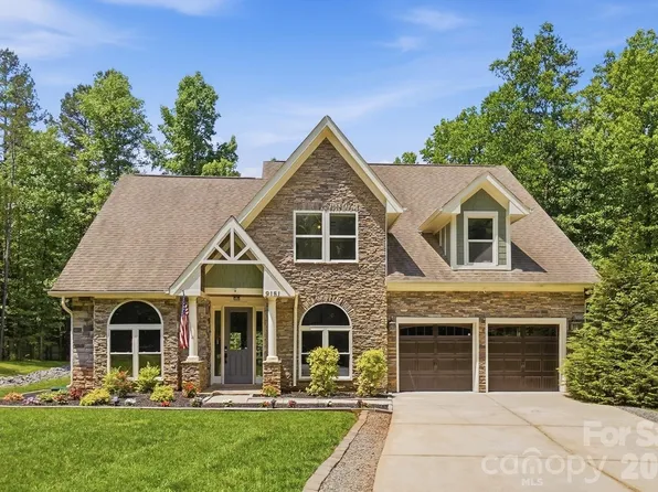 9151 Vagabond Rd, Charlotte, NC 28227