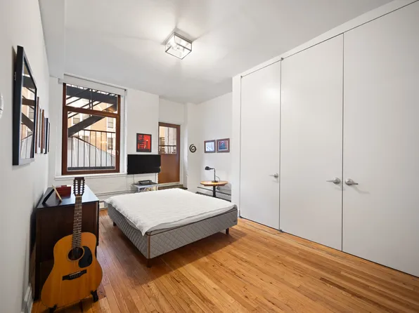 124 West 24th Street 2B image 5 of 6