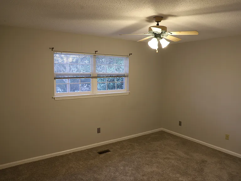 105 E Lakemont Dr — Photo 15