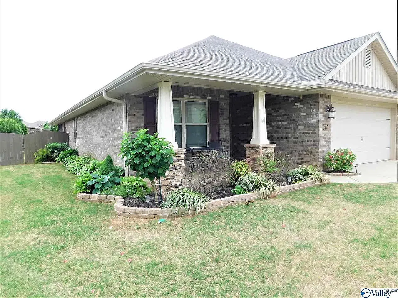 3 bed, 1658 sqft, $2,250 — Photo 2