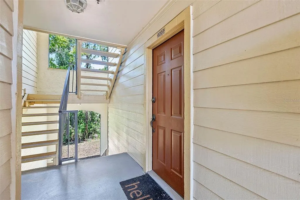 2 bed, 1.0 bath, 857 sqft, $1,950 — Photo 2