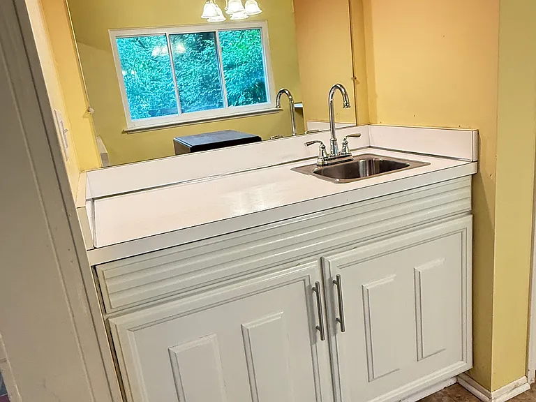 3163 Plymouth Rd — Photo 26