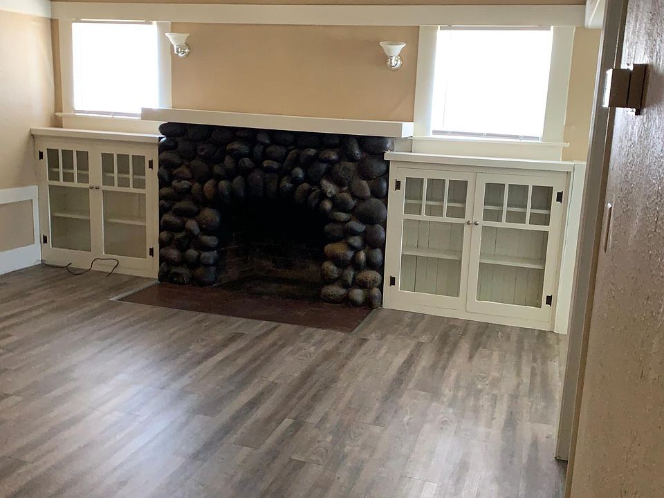1st image of 850 E Cambridge Ave