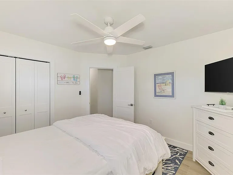1731 Redwood St — Photo 33