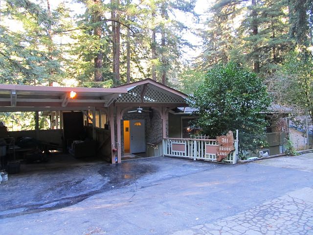 1st image of 311 Brook Ln