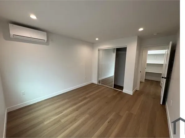 119 W Century Blvd, Los Angeles, CA