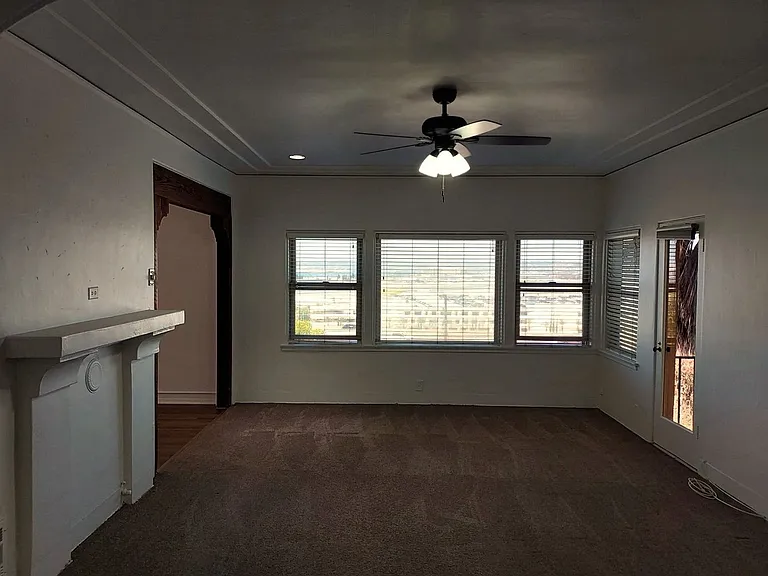 South Mission Hills/Midtown 2 Bed/2 Bath Downstairs Apartment — Photo 6