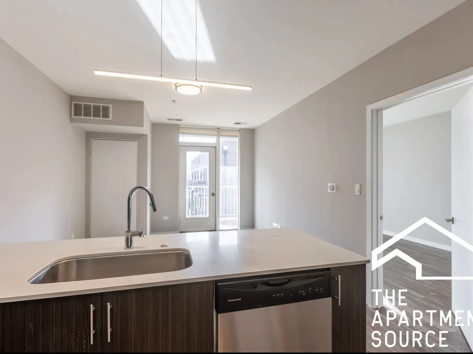 2 bed, $4,050 — Photo 1
